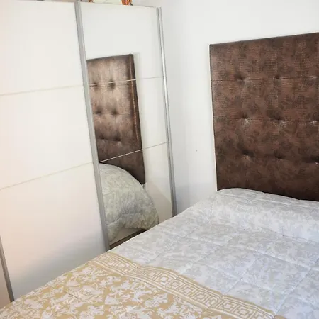 Vialia Apartmán *