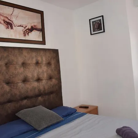 Vialia Apartmán *